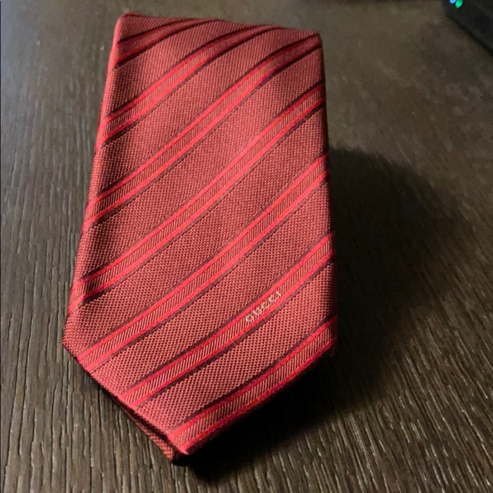 Gucci burgundy striped tie